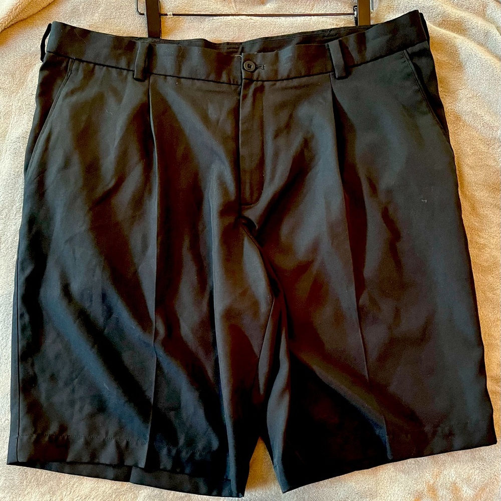 Men’s Nike Golf Shorts. Size 38.